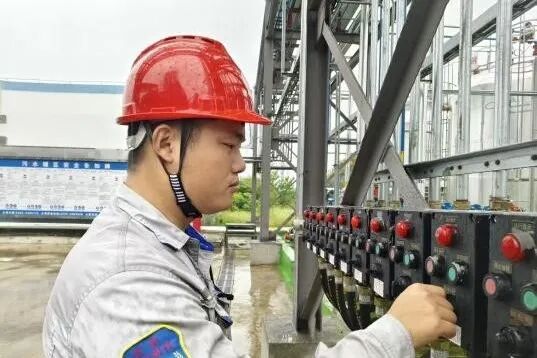 1760347085323037.jpg 3.jpg