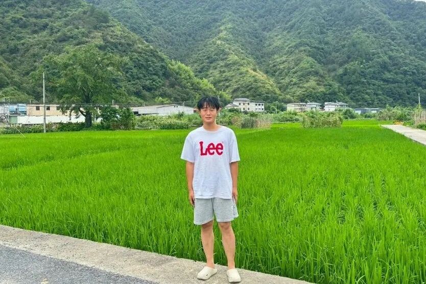 1760348220469367.jpg 4.jpg